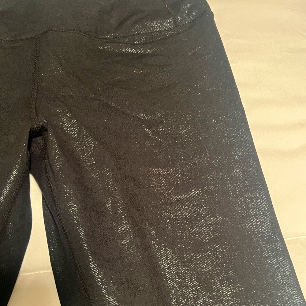 Women’s shimmer black Skechers leggings